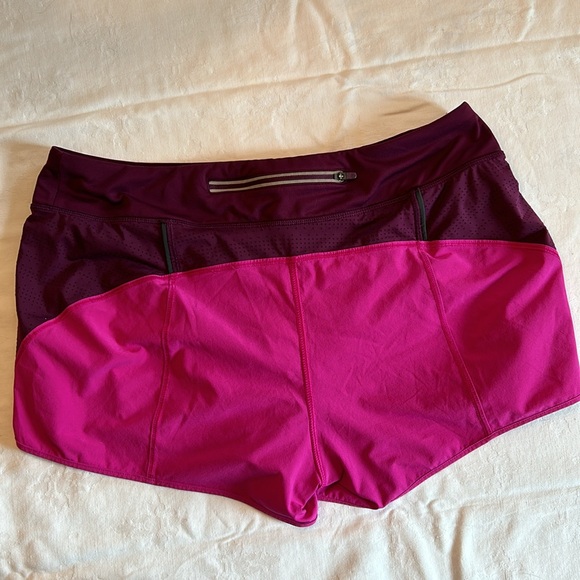 Women’s Athleta Magenta Pink Running Shorts Size L - Picture 2 of 13